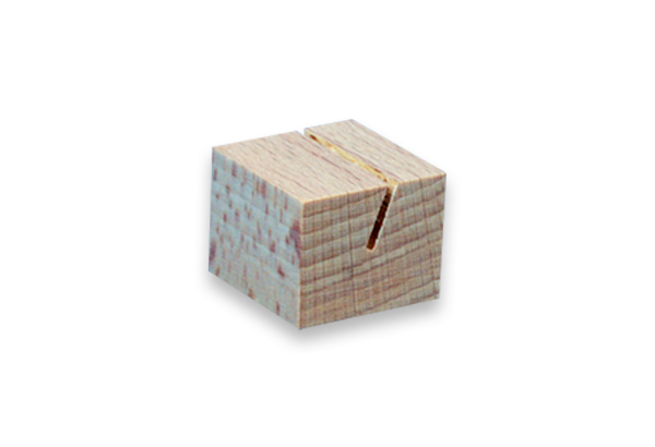Mini socle carré de 25 x 25 x 20 mm en bois - Rainure inclinée
