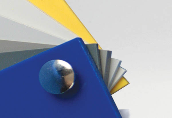 Vis de reliure de Ø 5 mm en métal argenté avec serrage non permanent de 10 mm