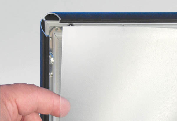 Feuille de protection en PVC antireflet pour cadre clippant - Format A0