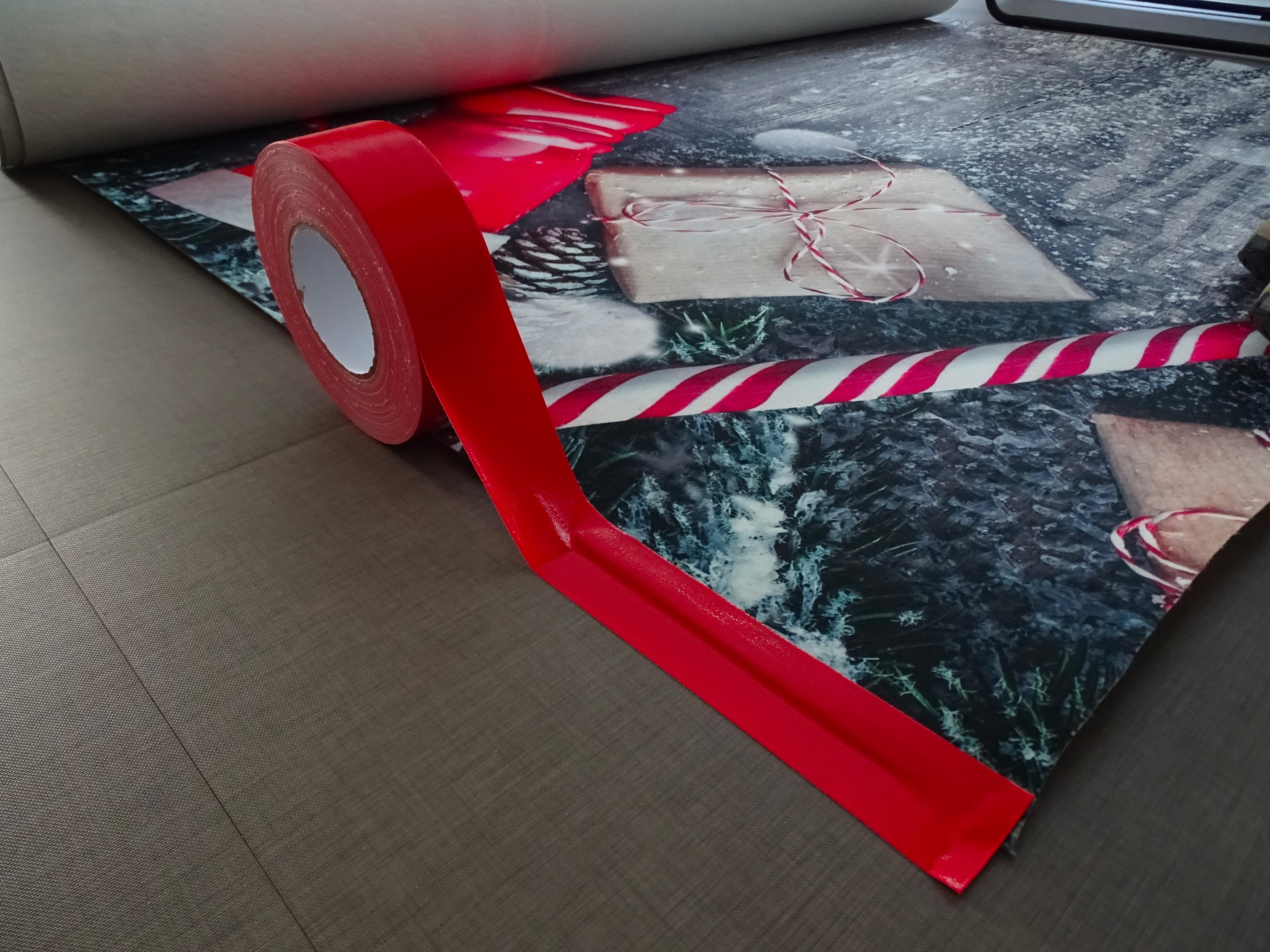 Toile GAFFER Ultramarque® adhésivée 1 face de 50 mm x 50 m - Rouge