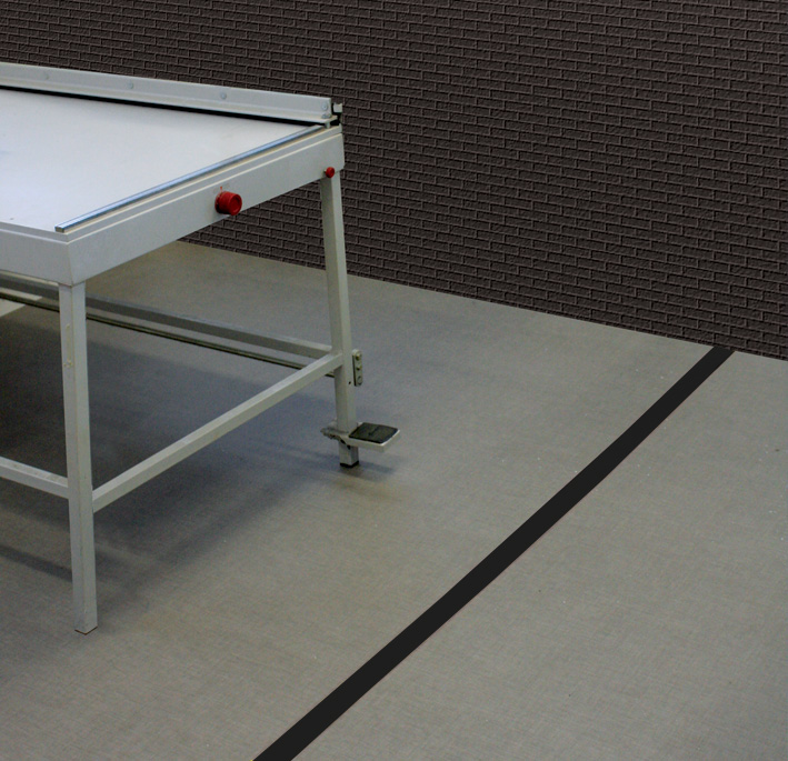 Ruban de marquage Ultramarque® adhésivé 1 face de 50 mm x 33 m - Noir