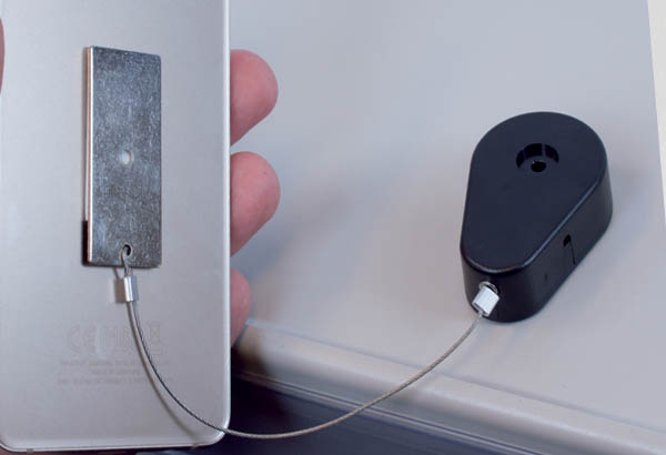 Système PULL BOX avec base adhésive et plaque - Câble extensible jusqu'à 960 mm