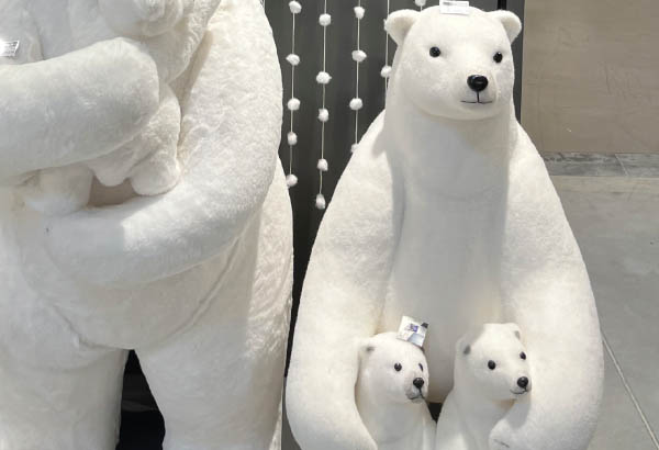 Ours blanc et ses 2 bébés - Hauteur 150 cm - 65 x 56,2 cm