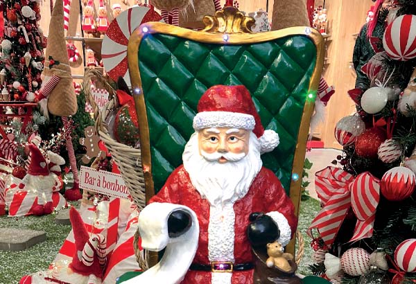 Père noël lumineux en magnésie - Hauteur 106 cm - 60 x 60 cm