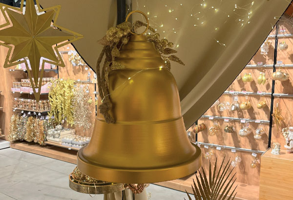 Cloche de Noël dorée - Hauteur 66 cm - 39 x 32 cm