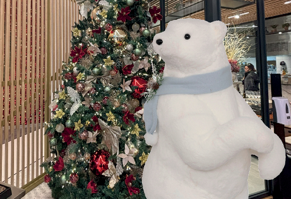 Ours blanc avec écharpe bleue - Hauteur 100 cm - 62 x 45 cm