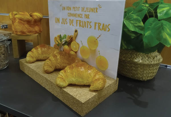 Glorifier en liège avec rainure pour visuel d'épaisseur 2 mm - 300 x 140 x 35 mm