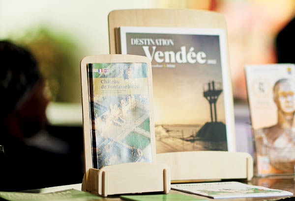 Porte-brochures 1 bac à poser en bois - Format A5