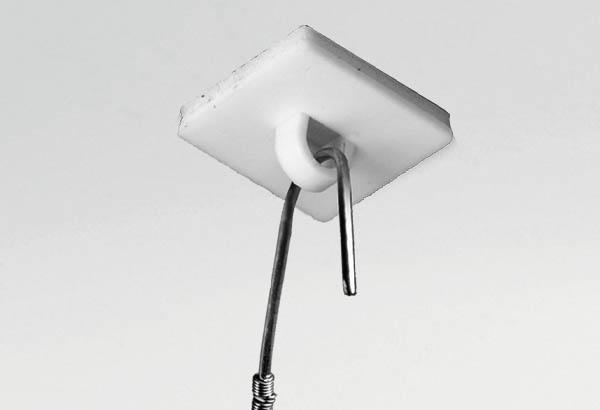 Crochet fermé en PVC blanc avec base adhésive carrée de 20 x 20 mm - Injecté