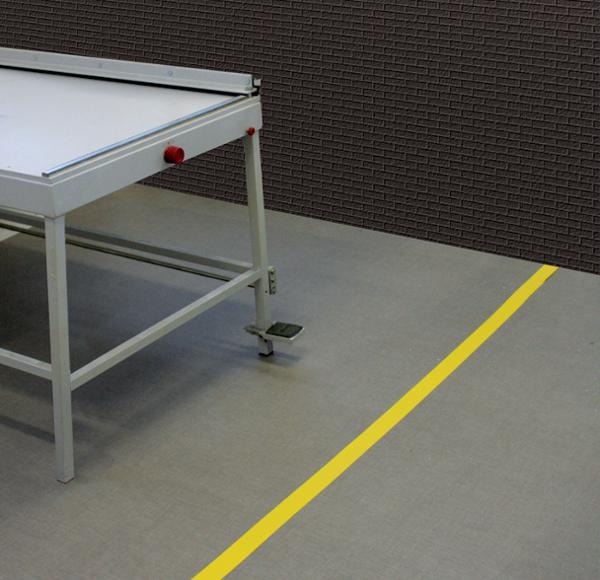 Ruban de marquage Ultramarque® adhésivé 1 face de 50 mm x 33 m - Jaune