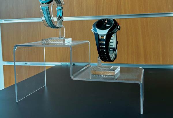 Podium escalier 2 marches en acrylique de 3 mm - 100 x 100 x 210 mm