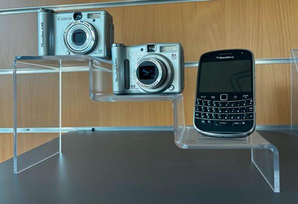 Podium escalier 3 marches en acrylique de 3 mm - 150 x 310 x 100 mm