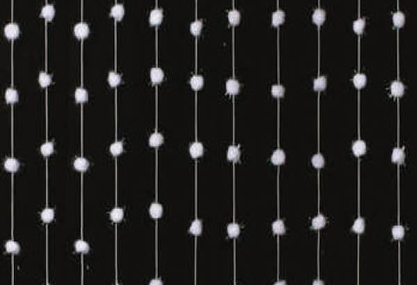 Rideau de 12 tombées de 18 boules en coton blanc - Hauteur 200 cm - 90 x 2,4 cm