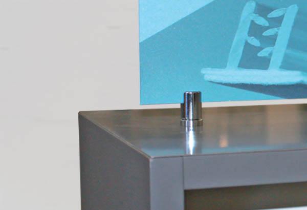 Plot porte-fronton magnétique à poser 2 positions - Panneau de 1 à 5 mm maximum